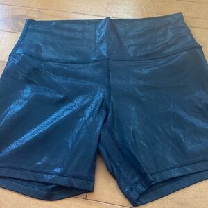 Lululemon shine bike shorts size 12